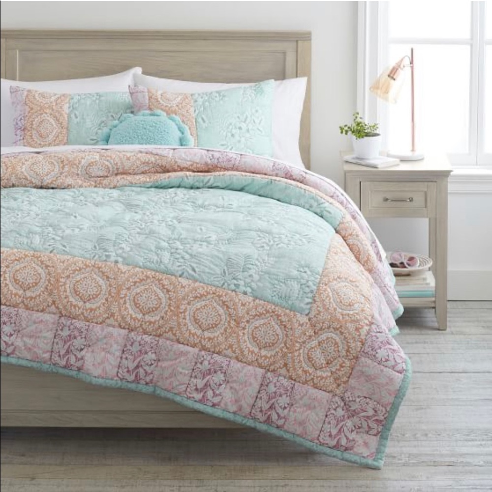 ISO: Pottery Barn Teen Nest Quilt Standard Sham